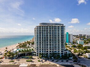 Paramount Fort Lauderdale Beach in Fort Lauderdale, FL - Building Photo - Building Photo