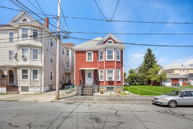 93 Sidney St in New Bedford, MA - Building Photo - Building Photo