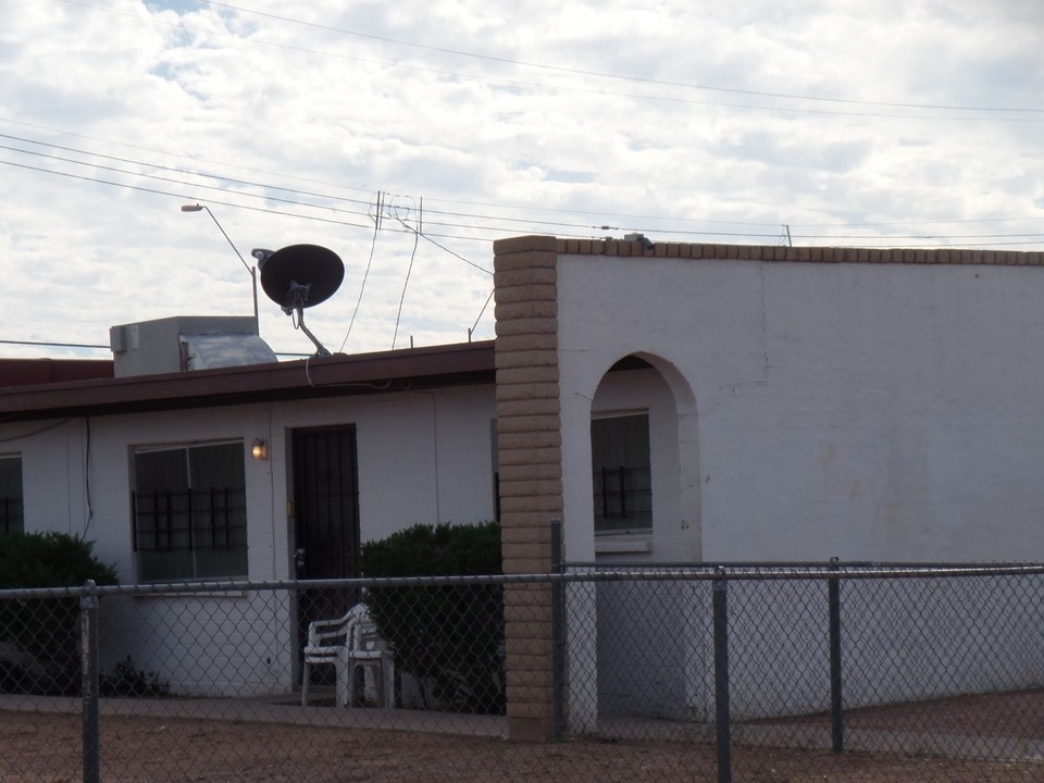 1717 E Almeria Rd in Phoenix, AZ - Building Photo