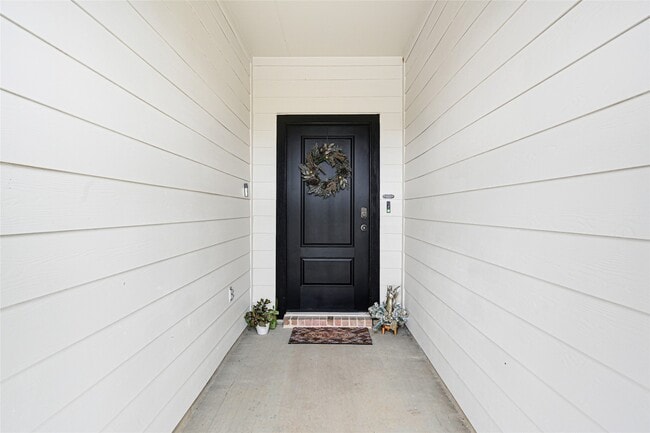 property at 31203 Heddington Ln