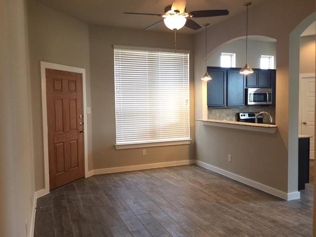 1057 Sierra Vista Ct in Midlothian, TX - Building Photo