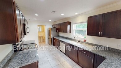355 Bishea Ct in Fairborn, OH - Building Photo - Building Photo