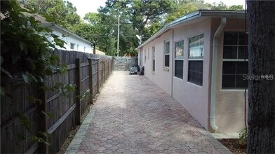 4678 70th St N in St. Petersburg, FL - Building Photo - Building Photo