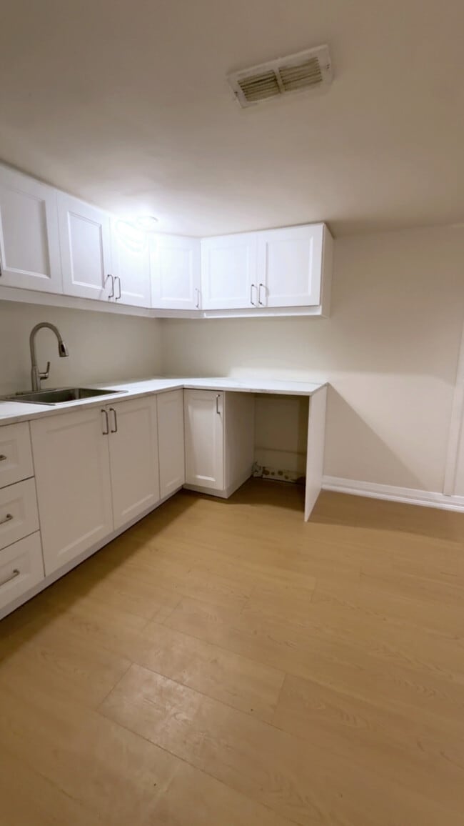 221 Maplegrove Av in Bradford, ON - Building Photo - Building Photo