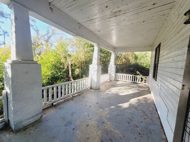 2803 Goodview Ln in Tallahassee, FL - Foto de edificio - Building Photo