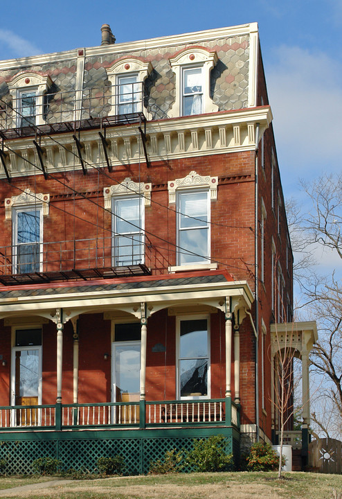 2613 Hemlock St in Cincinnati, OH - Building Photo