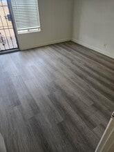 5908 1/2 S Crenshaw Blvd, Unit 5908 1/2 Crenshaw bl Los Angeles Ca 90043 in Los Angeles, CA - Building Photo - Building Photo