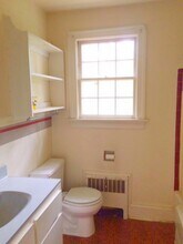 114 Howard Dr, Unit Apartment #1 in Charlottesville, VA - Building Photo - Building Photo