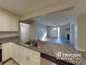 4220 Truman Dr in Seffner, FL - Building Photo - Building Photo