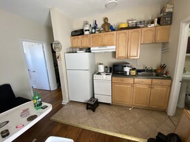 884 Huntington Ave, Unit 7 Apartamentos