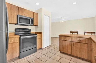 8405 SW 181st Terrace in Palmetto Bay, FL - Building Photo - Building Photo