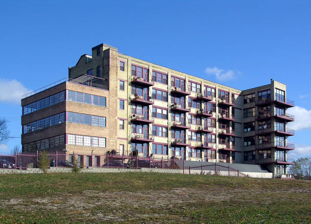 Parts House Lofts in Milwaukee, WI - Building Photo