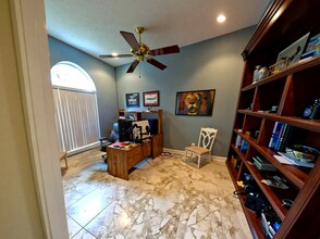 998 Fay Dr in Mary Esther, FL - Building Photo - Building Photo