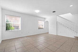 1095 NE 39th Ave in Homestead, FL - Building Photo - Building Photo