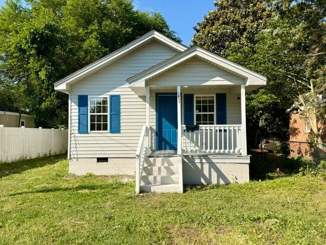 property at 1002 E Harnett St