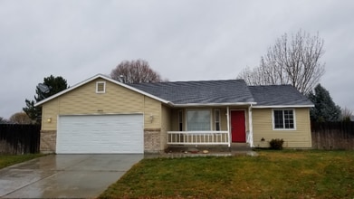 1300 Florida Ln in Nampa, ID - Building Photo - Building Photo