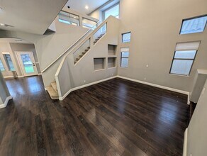 10465 Warwick Falls Ct in Las Vegas, NV - Building Photo - Building Photo