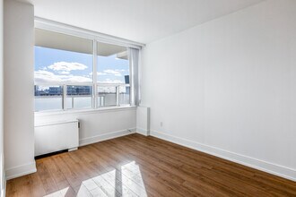 The Kingsview in Toronto, ON - Building Photo - Interior Photo