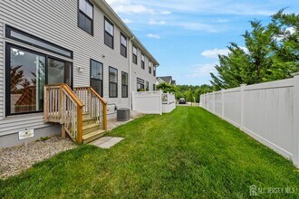 30 Clover Ln in Monroe Township, NJ - Building Photo - Building Photo