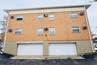 6101 Dryden Ave, Unit 4 in Cincinnati, OH - Building Photo - Building Photo