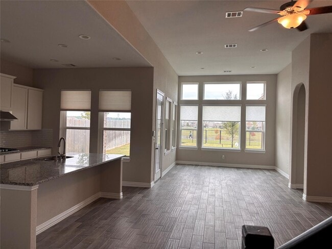 property at 7414 Evelyn Grv Dr