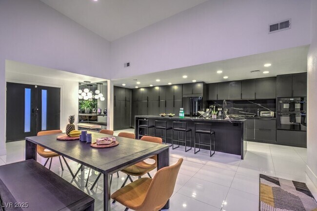 5785 Edna Ave in Las Vegas, NV - Building Photo - Building Photo