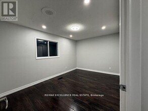 60 Denlow St in Kitchener, ON - Building Photo - Building Photo