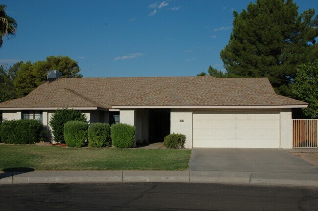property at 1911 E Jeanine Dr