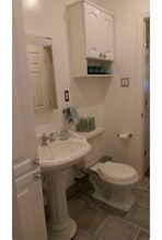 19210 Station Rd, Unit Apt #3 in Flushing, NY - Foto de edificio - Building Photo