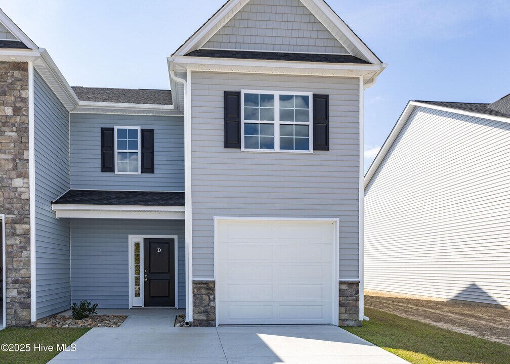 1408 Hartley Ln in Greenville, NC - Building Photo