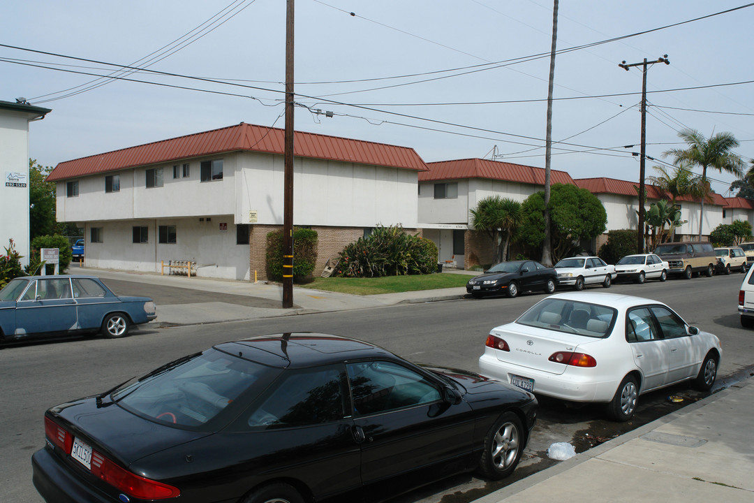 The Meadows in Goleta, CA - Building Photo