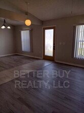 28 Princess Dolores Ln in Palm Coast, FL - Foto de edificio - Building Photo