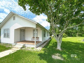 5172 W Union Ave in Loxley, AL - Building Photo