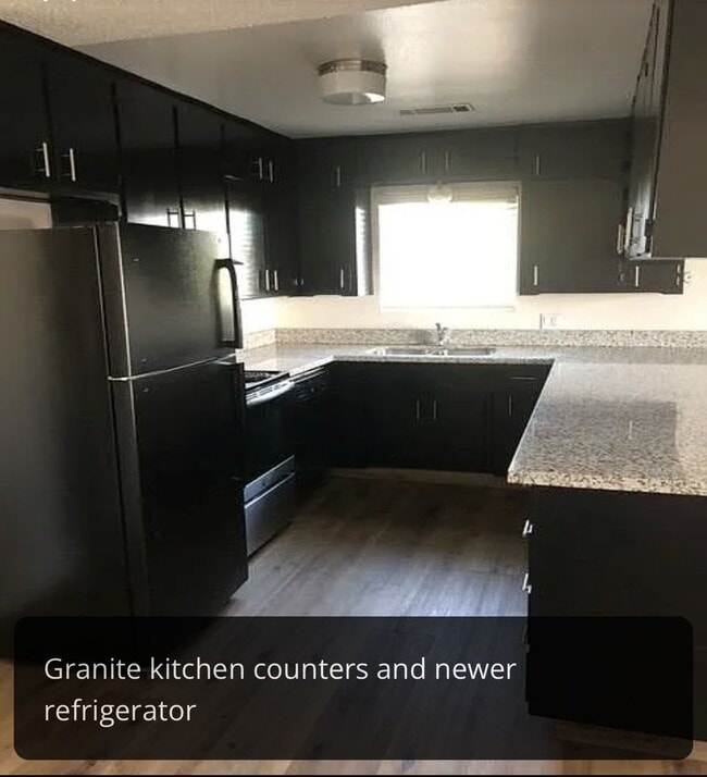 2706 S Sallee Ct, Unit 2706
