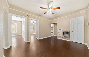 268 E Lullwood Ave in San Antonio, TX - Building Photo - Building Photo