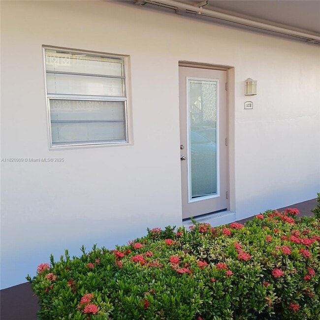 property at 5181 W Oakland Park Blvd