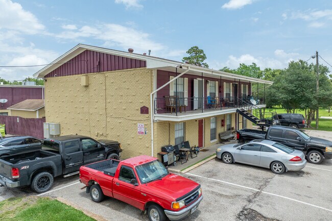 zDelta Shore Apartments