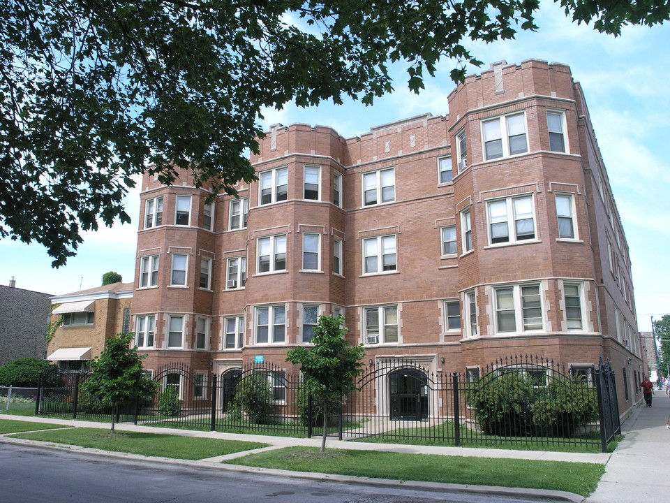 8100 S Justine St in Chicago, IL - Foto de edificio