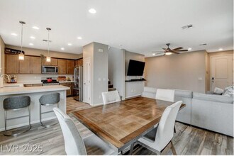 1014 Solemn Cactus Ave in North Las Vegas, NV - Building Photo - Building Photo