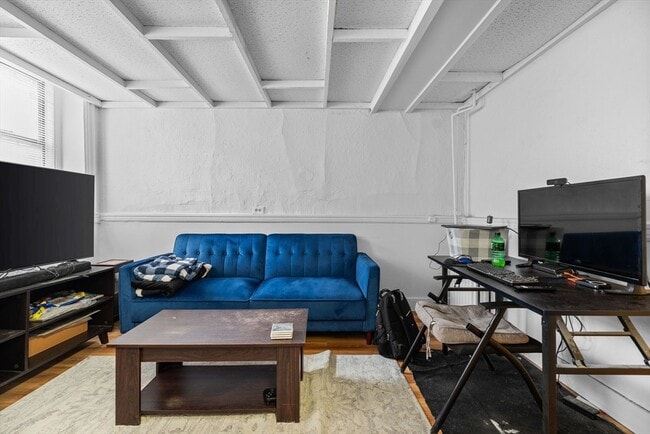 19 S Russell St in Boston, MA - Building Photo - Building Photo