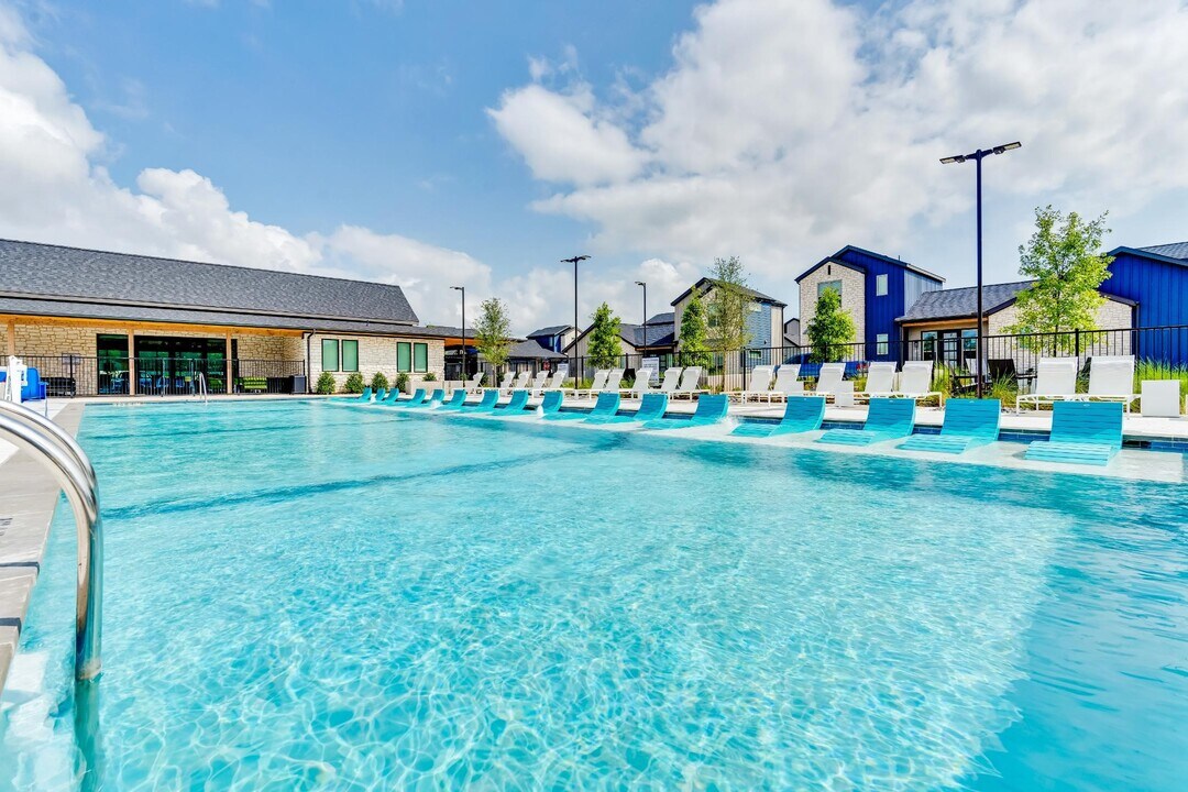 1424A Forward Dr in Little Elm, TX - Building Photo