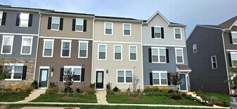 351 Presidents Pointe Ave in Ranson, WV - Building Photo