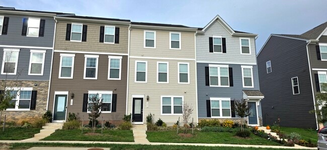 property at 351 Presidents Pointe Ave
