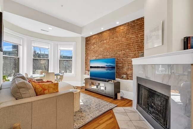183 Saint Botolph St, Unit #4 in Boston, MA - Building Photo - Building Photo