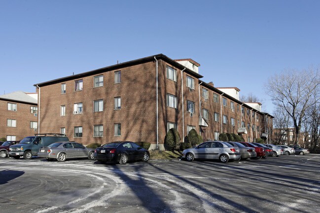 965-983 Fellsway Apartments in Medford, MA - Foto de edificio - Building Photo