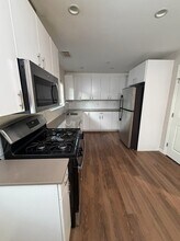 10 Myrtle St in Waltham, MA - Building Photo - Building Photo