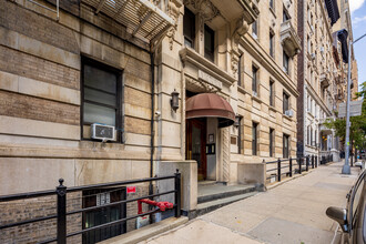 250 Riverside Dr in New York, NY - Building Photo - Building Photo