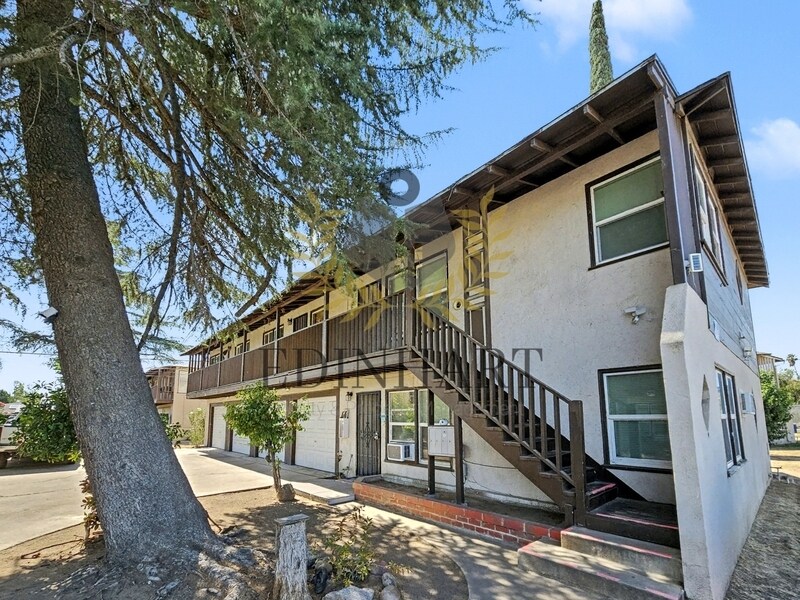 1916 E Hunter Ave in Fresno, CA - Building Photo