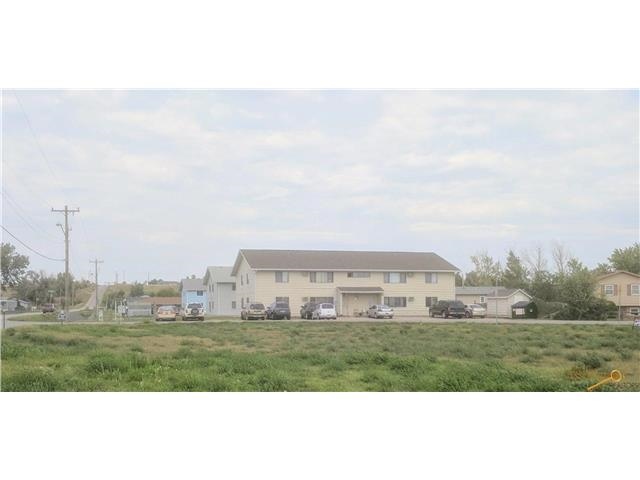 616 Bluebird Rd in Box Elder, SD - Building Photo