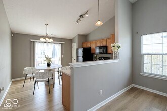 10703 Hanover Ct in Indianapolis, IN - Building Photo - Building Photo